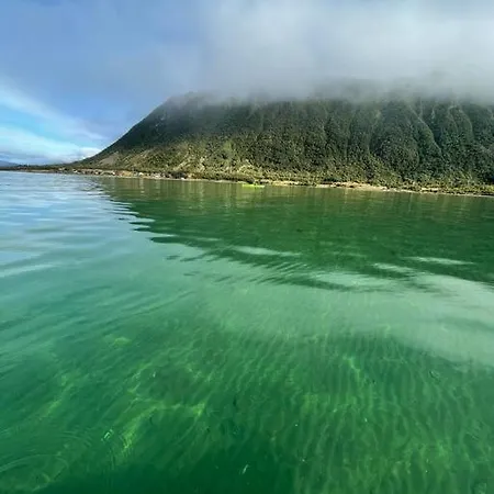 Koselig Hus Med Strandlinje * Stronstad i Vesteralen