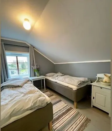 Koselig Hus Med Strandlinje Holiday home