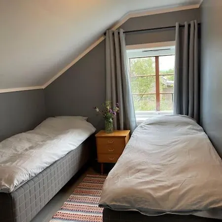 Holiday home Koselig Hus Med Strandlinje *