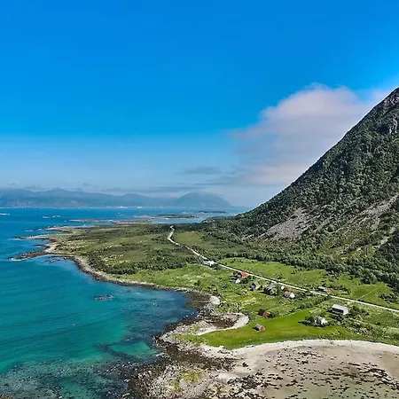 Holiday home Koselig Hus Med Strandlinje Stronstad i Vesteralen