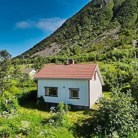 Koselig Hus Med Strandlinje