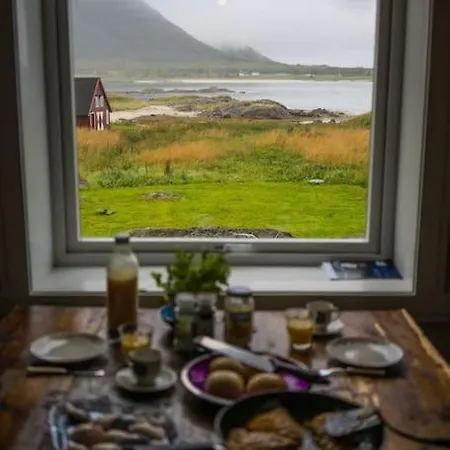 Koselig Hus Med Strandlinje Stronstad i Vesteralen